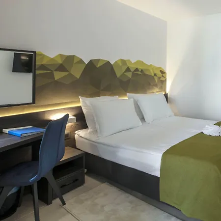 Готель Bluesun Alga 4*